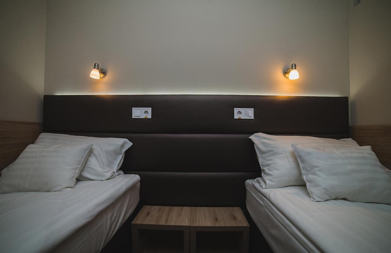 Sztar Motel Etterem Balassagyarmat Zewnętrze zdjęcie