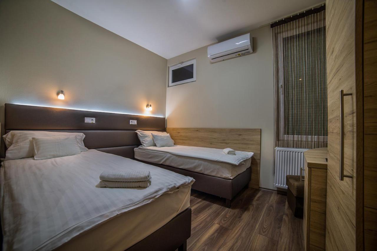 Sztar Motel Etterem Balassagyarmat Zewnętrze zdjęcie